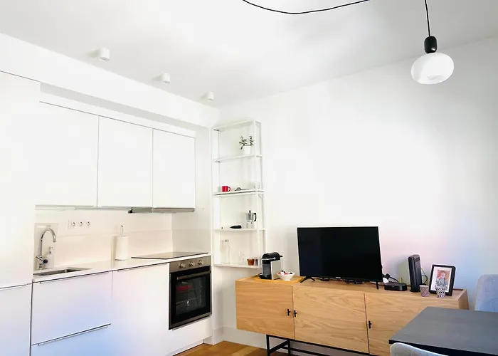 Vm - Cozy & Quiet At Campo Ourique